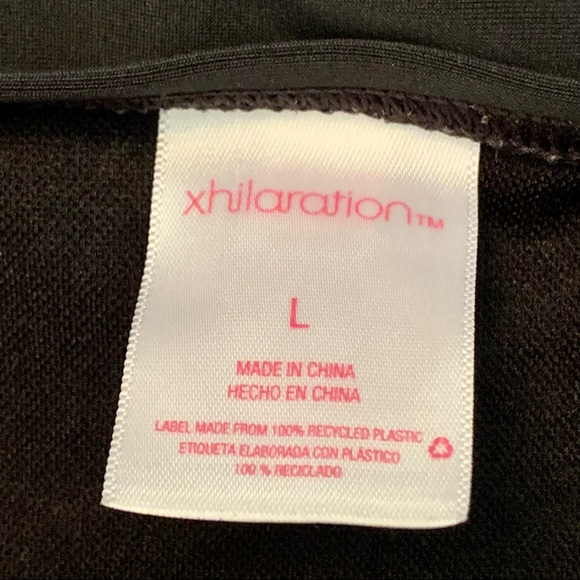 Xhilaration Triangle Bikini Top & Black Bottoms - Picture 9 of 9